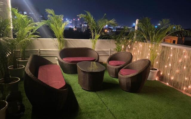 Saltstayz Select - Huda City Center