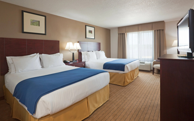 Holiday Inn Express & Suites Antigo by IHG