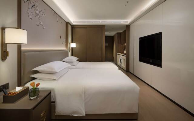 Yuexiu Hotel Guangzhou, Curio Collection by Hilton
