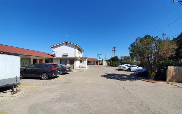 River Inn Motel