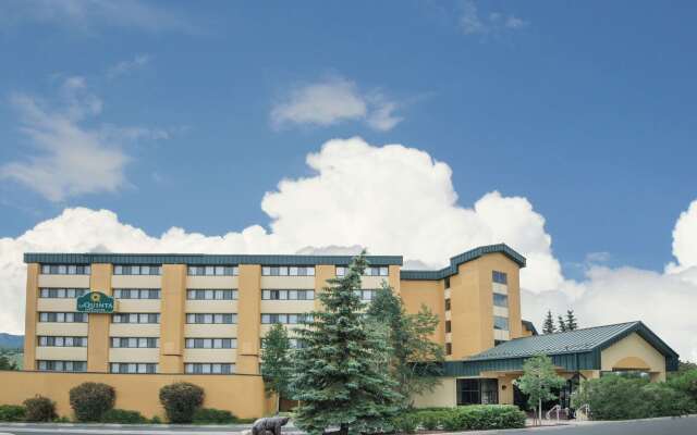 La Quinta Inn & Suites by Wyndham Silverthorne - Summit Co