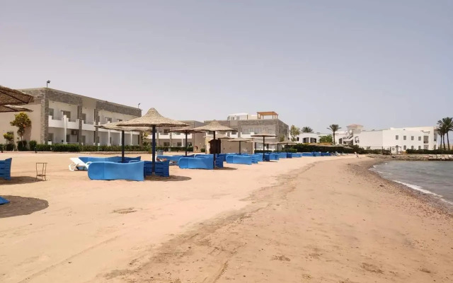 Cecelia Resort, Sea View Apartment