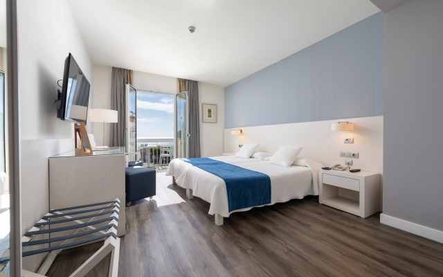 Отель Cala Bona