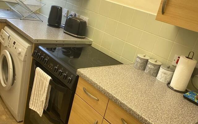 Leeds Cosy,1br Apt, Garden & Free Parking