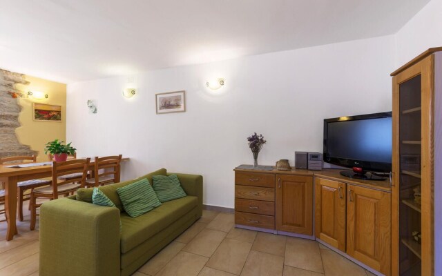 Nice Home in Fazana With Wifi and 2 Bedrooms