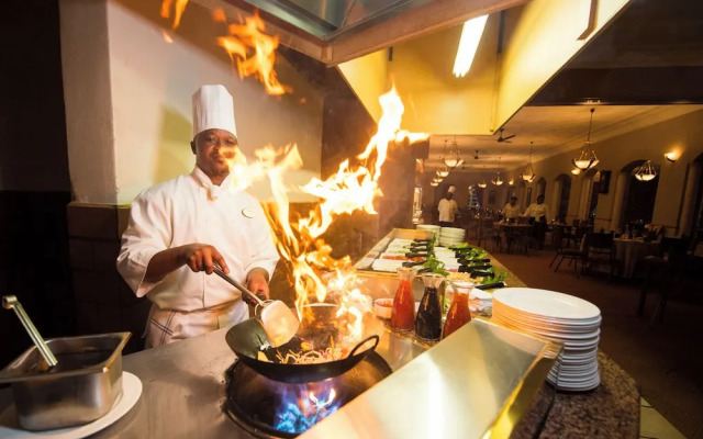 Cathedral Peak Hotel