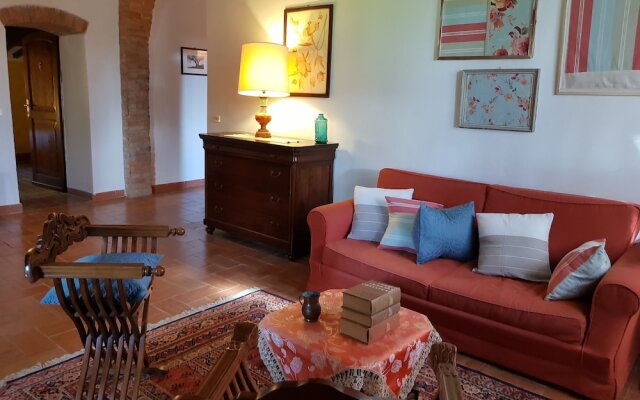 Villa Laura - Fattoria di Larniano