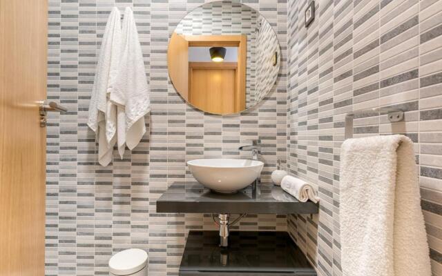 Atico terraza privada piscina centro ac nuevo 1hab