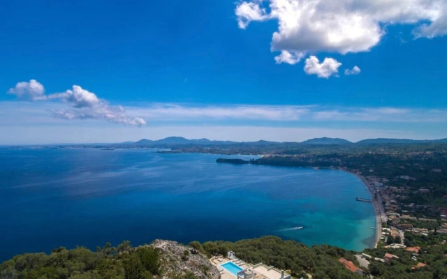 Luxury Villas by Monika Experiences
