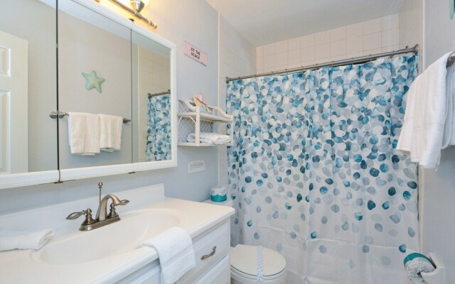 Runaway Bay Resort by BBG