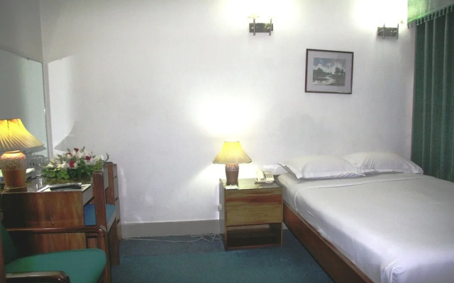 White House Hotel