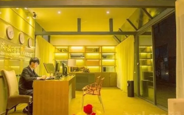 Qunming Shangping Hotel