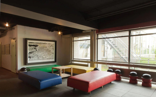 WOW Hostel Amsterdam