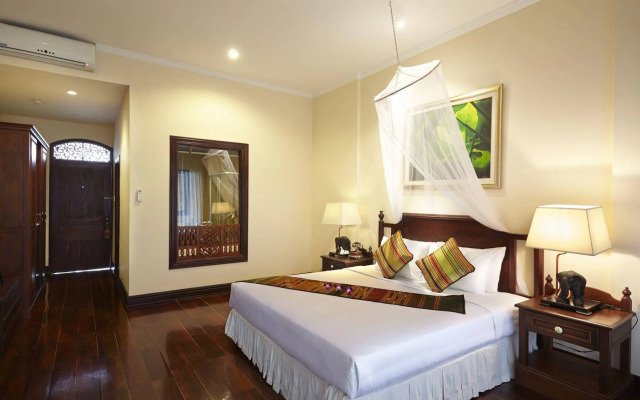 Santi Resort & Spa