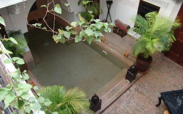 Riad Les Nuits De Marrakech