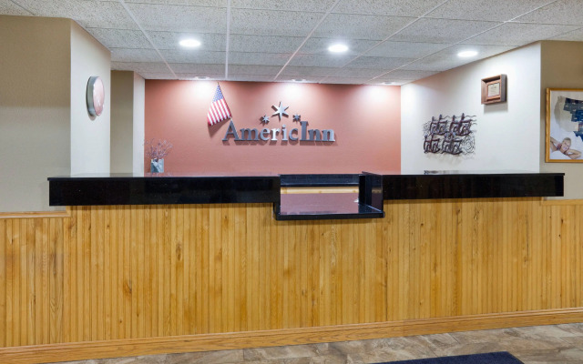 Americinn By Wyndham Shakopee Near Canterbury Park