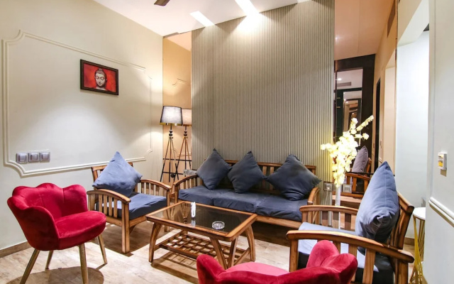 Fabhotel Prime K9 Crown