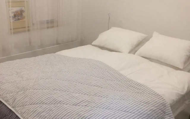 VERY CLOSE Studio Apartment