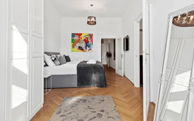 MICE&MEN Serviced Apartment City Center