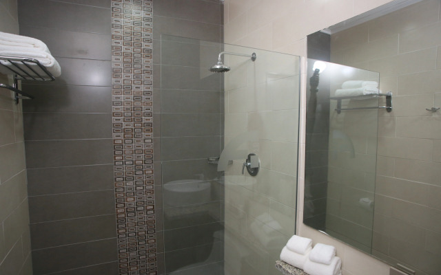 Aranjuez Hotel & Suites