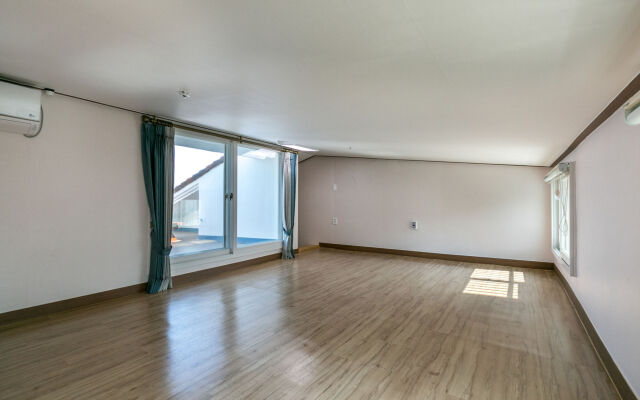 Tongyeong Beachcastle Resort