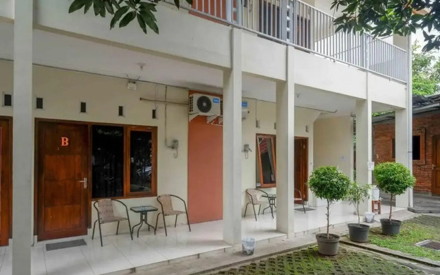 Oyo 2914 Teratai Guest House