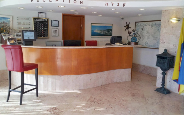 Hotel Marom