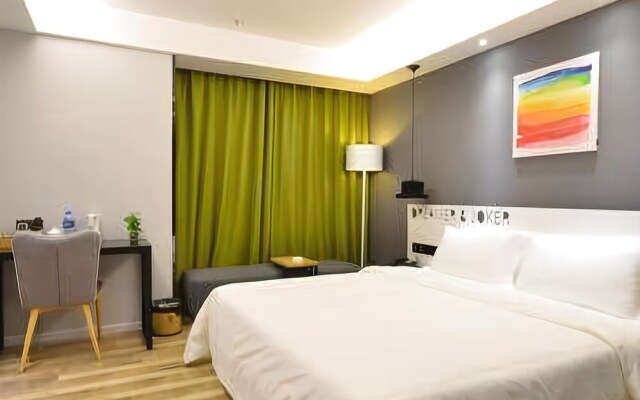 Dreamer & Joker Hotel