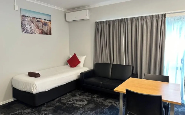 Lorne Apartments