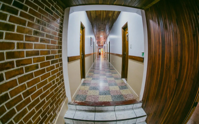 Hotel Tierra Colorada