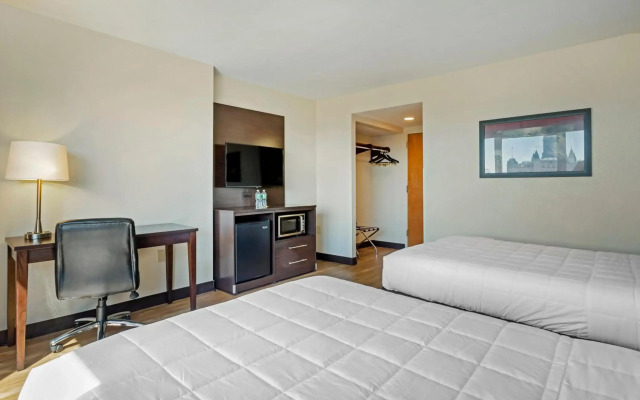 The Capitol Hotel