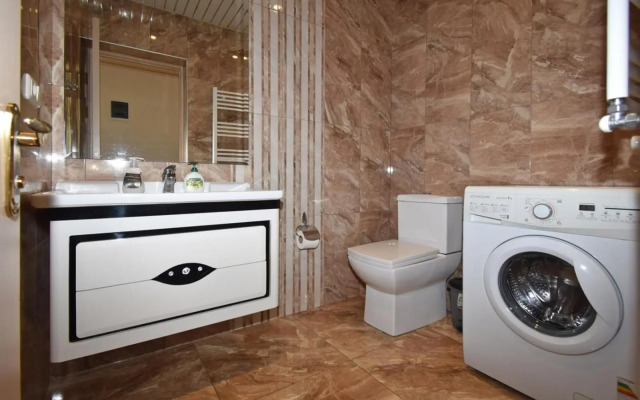 Teryan street, 4 bedrooms Luxury, Unique apartment TT888