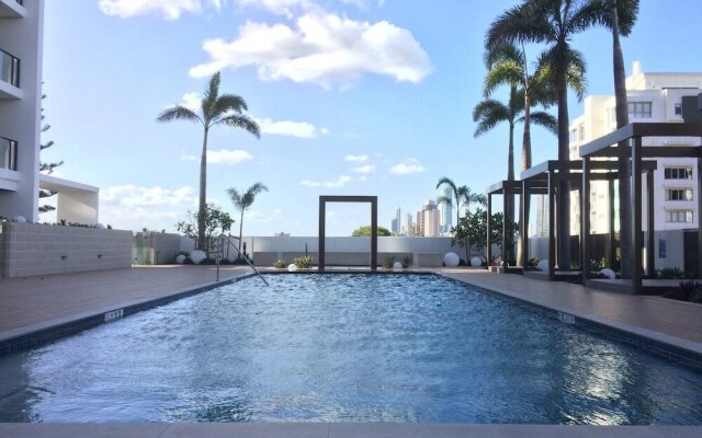 Gold Coast Broadbeach Holiday 2bed2bath Walk to Beach+parking Qbr004