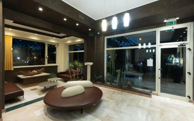 Azzurro Hotel Residence