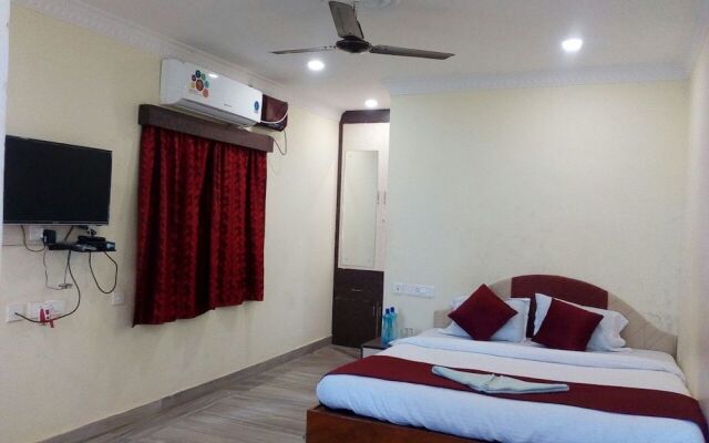 Goroomgo Homestay Green Puri