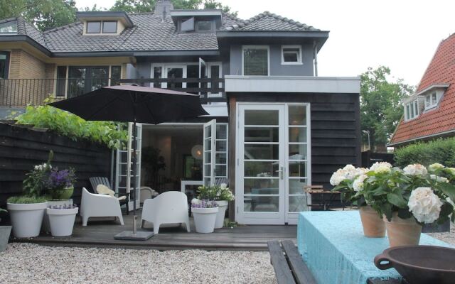 Holiday Home in Bergen With Terrace, Garden, Lounge Set