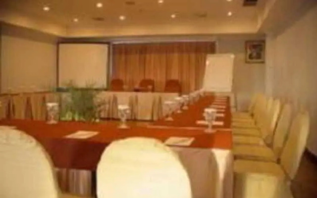 Weta International Hotel Surabaya