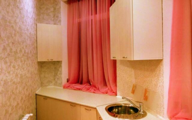 Uyutnaya kvartira s evroremontom