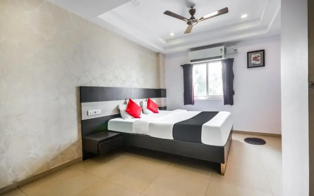Hotel Rr Grand by OYO Rooms