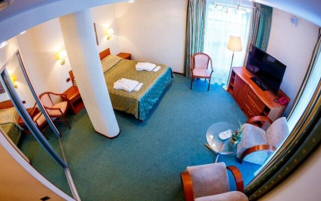 Aqua Hotel Volzhskaya Zemchuzhina