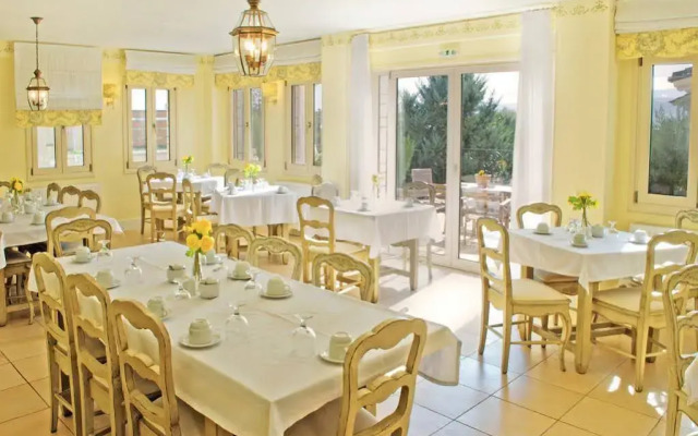 Anemolia Resort