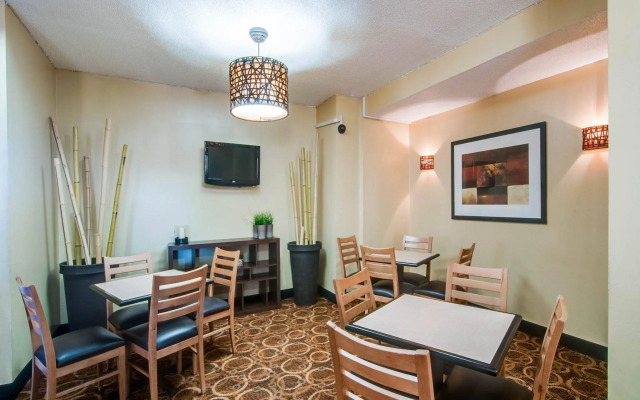 Spark by Hilton Abingdon I-81 near Fairgrounds