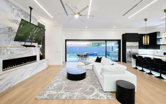 Havana - Walk to Old Town - Heated Pool & Spa