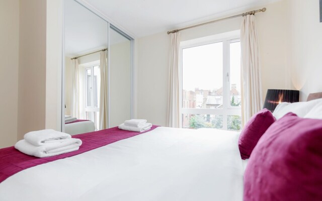 Roomspace Apartments -Westnye House