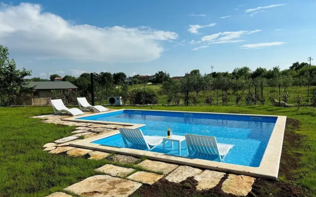 Luxury 5-star Villa With Private Saltwater Pool