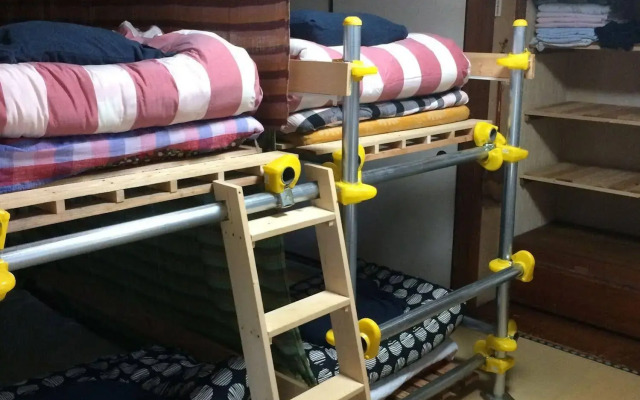 Norishico Auto Guest House - Hostel