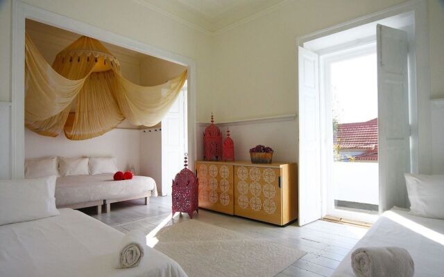 Aloha Beach House H