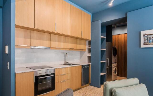 Modern, fully equipped apt with private balcony - CT1