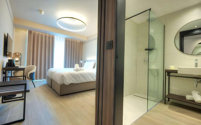 Aste Hotel