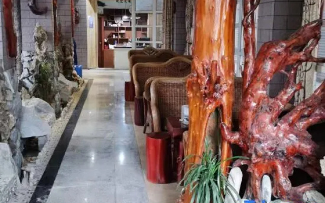 Yixuan Light Travel Hotel